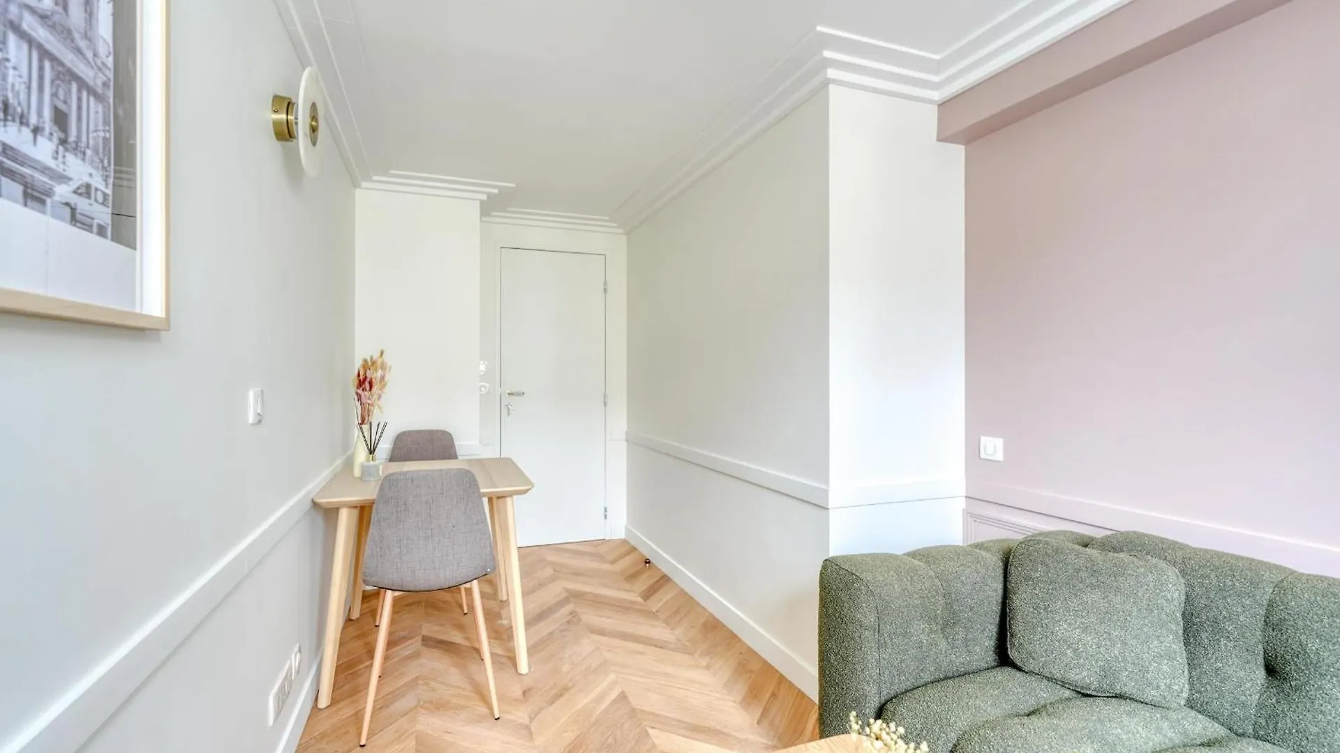 Apartment Charming 2-Bedroom With Living Room 47 M Paris 9E