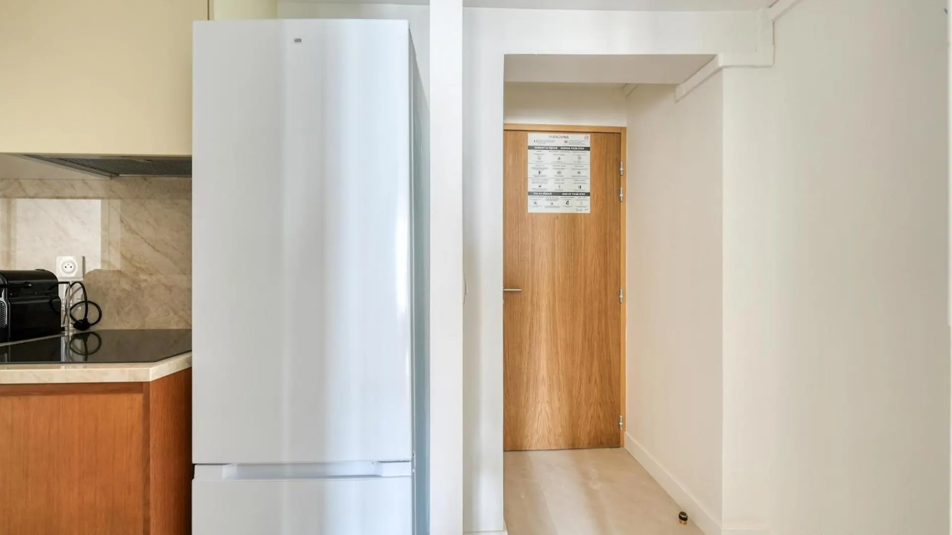 Charming 2-Bedroom With Living Room 47 M Paris 9E 0*,