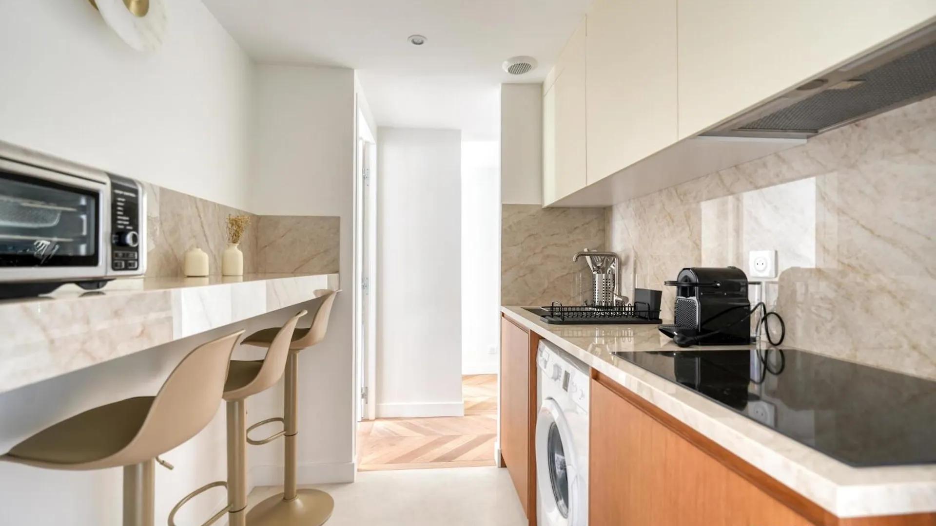 Charming 2-Bedroom With Living Room 47 M Paris 9E